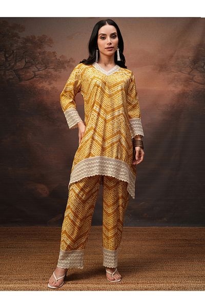 Vishudh By Styli Printed V-Neck Lace Trims Tunic with Trousers Co-Ords