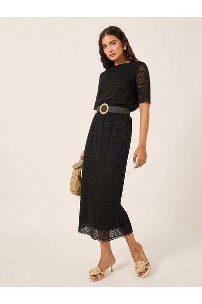 Styli Scalloped Hem Lace Top and Skirt Co-Ords