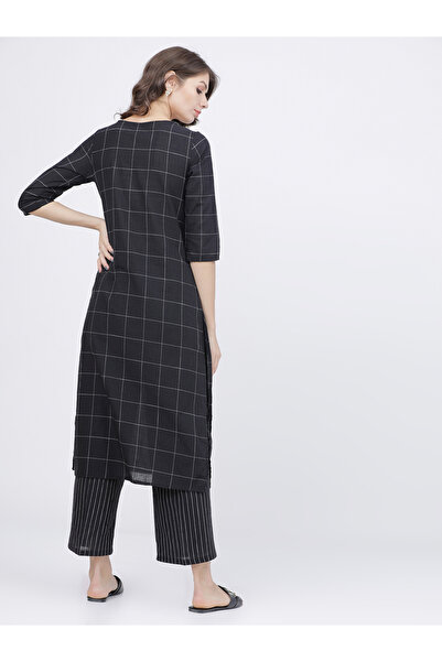 Vishudh By Styli Women Black & Off-White Checked Straight Kurta