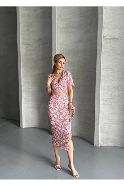 ZF BUTİK DOPPELTER ANZUG MIT BLUSE UND ROCK MIT FUNKELNEM MUSTER