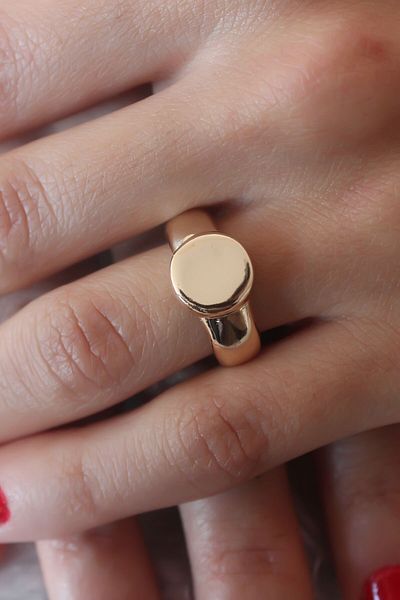 Clariss Gold Color Circle Model Women's Ring