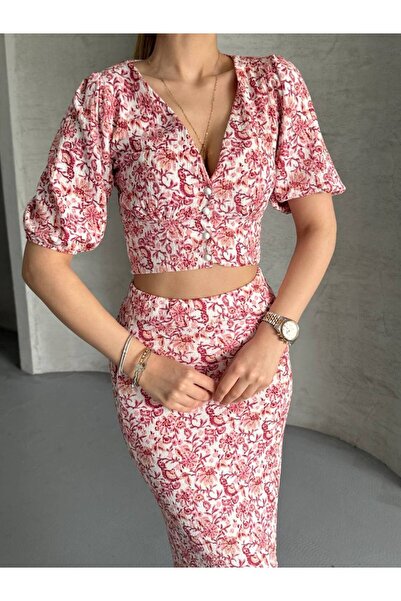 ZF BUTİK DOPPELTER ANZUG MIT BLUSE UND ROCK MIT FUNKELNEM MUSTER