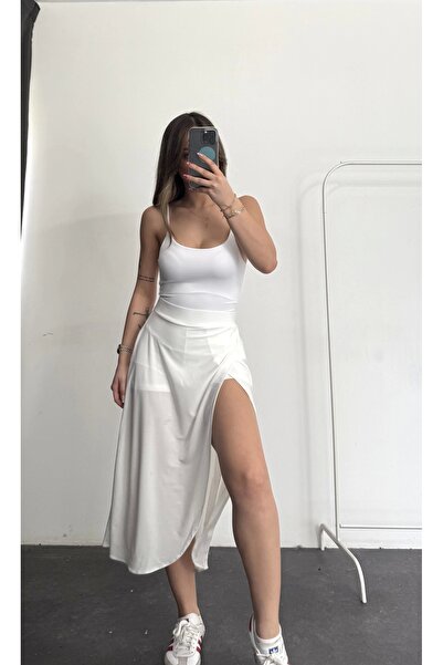 nona butik Fusta Jotem cu pantaloni scurți-alb