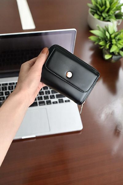 Classbag Women's Black Soft Leather, Zippered Card Holder Wallet