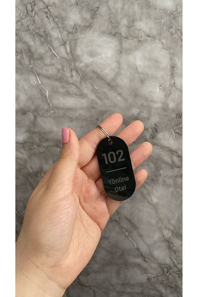 Yönline Black Shiny Customizable Hotel Bungalows Apart Keychain