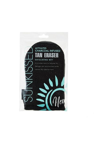 Sunkissed Manusa pentru Exfoliere si Indepartare Autobronzant, Sunkissed, Charcoal Infused