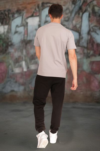 rec specs Men's Gray T-Shirt & Jogger Pants Set Elastic Leg Sports Set