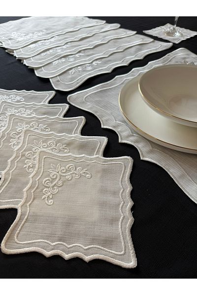 Smiling Home 12-Piece Ecru Color Crown Set - 6 American Service & 6 Presentation Napkins