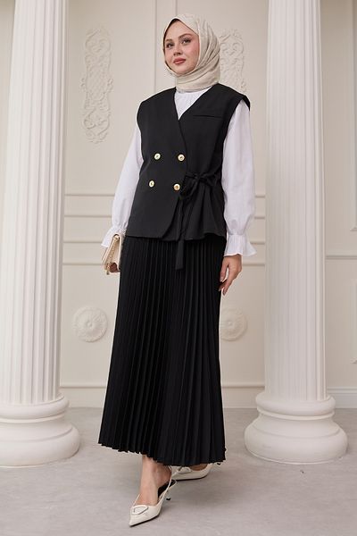 InStyle Μαύρο κοστούμι με γιλέκο και πλισέ φούστα