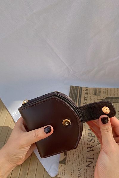 Mazel Design Oval Design Women's Wallet Accessory with Magnet Closure