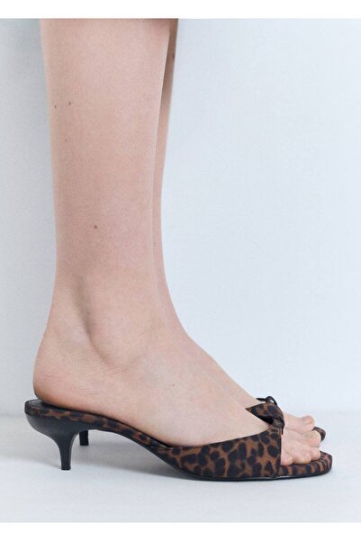 MANGO Woman Сандали с нисък ток и животински принт