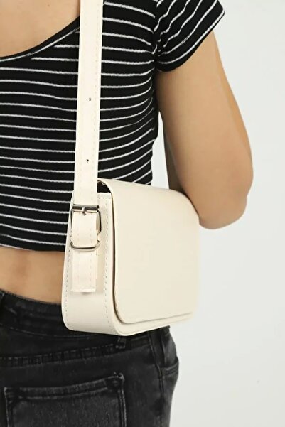 TakıDolabı Kapaklı Baget Çanta Krem