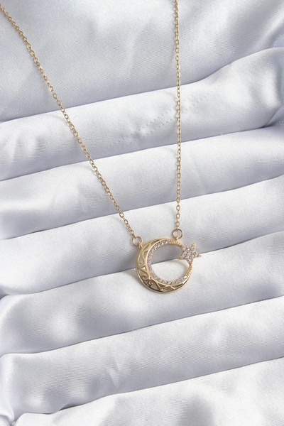 TakıDolabı سلسلة فولاذية ذهبية اللون من حجر الزركون على شكل نجمة القمر للنساء