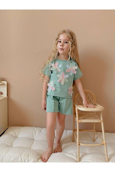 YİGİT BUTİK Yigit Butik Girl's Suit with Floral Embroidered Shorts