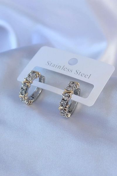 Clariss 316L الصلب الفضة اللون الزركون حجر XOXO نموذج أقراط نسائية