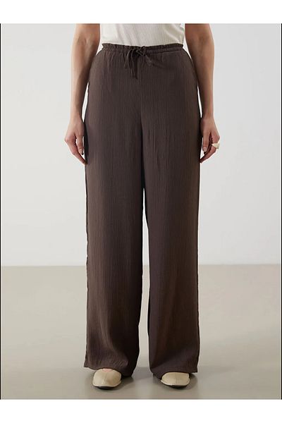 LC Waikiki Дамски панталон LCW Modest с еластична талия и текстура