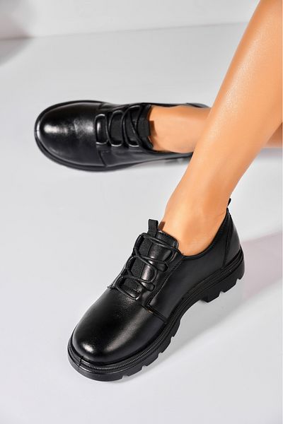 Joana Women's casual shoes in black eco-leather Brenya