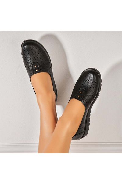 Joana Women's casual shoes in black eco-leather Hari
