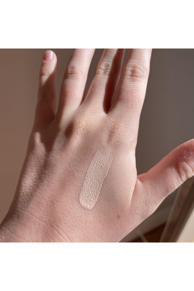 Huda Beauty Corector lichid, Huda Beauty, Faux Filter Luminous Matte, 1.3G Marshmallow, 9 ml