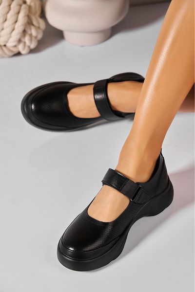 Joana Women's casual shoes in black ecological leather Gracia