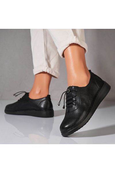 Joana Women's casual shoes in black eco-leather Amyah