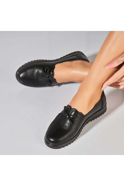 Joana Women's casual shoes in black eco-leather Cecily