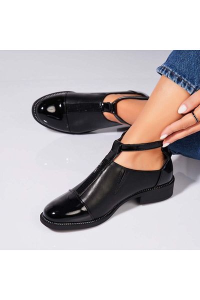Joana Women's casual shoes in black eco-leather Irys