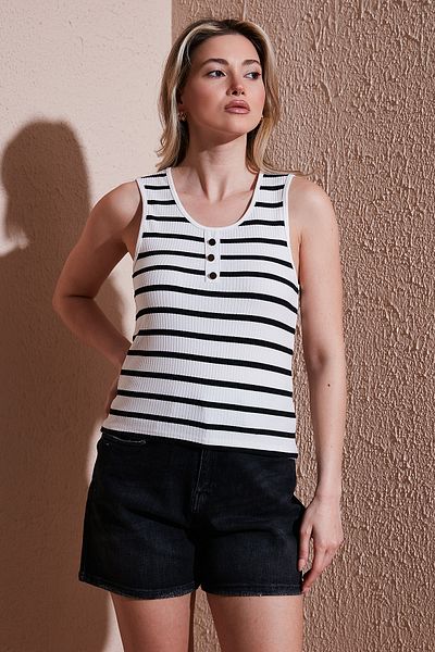 Fashion Friends Striped Standard Fit Round Neck Button Detailed Undershirt Athlete 25Y0297K1