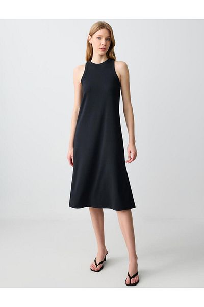 Jimmy Key Black Relaxed Cut Sleeveless Crew Neck Knitted Midi Dress