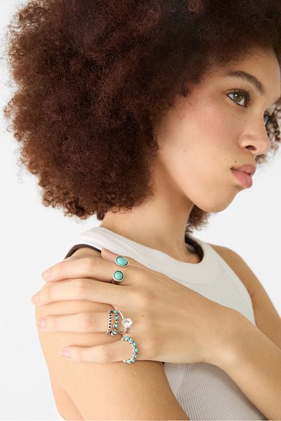 Stradivarius Set of 6 contrast rings