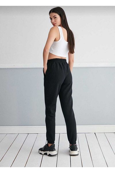 UYN SPORT Comfortable Fit Jogger Leg Sweatpants