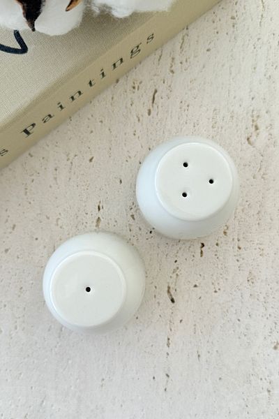 porselenden Modern Cream Porcelain Salt and Pepper Shakers Set 5,5X5 cm