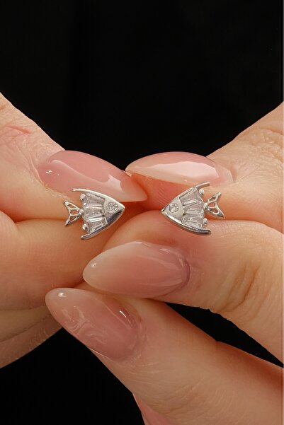 Söğütlü Silver Gümüş rodyumlu baget kesim zirkon taşlı balık modeli küpe SGTL...