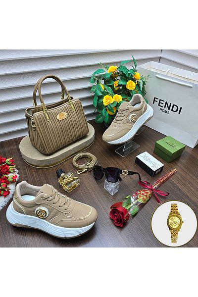 Fendi شنطة فندي نسائية مميزة مع شوز انيق مقاس 36