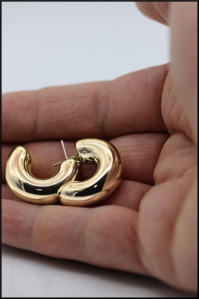 MAZEN Minimal & Light Gold Color Curved Earrings Everyday and Stylish Use