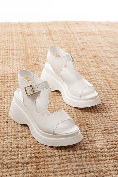 SEEM & BE Dolce Asymmetrical Cut High Sole Women's White Sandals