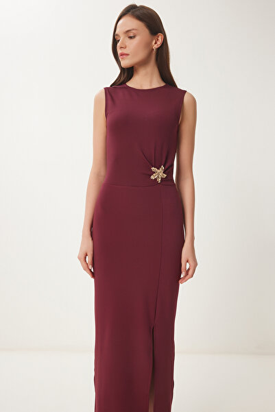 Happiness İstanbul Women's Burgundy Gold Buckle Midi Sandy Dress Kh00097