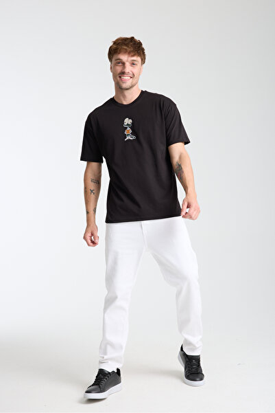 Trendyol Collection Μαύρο μπλουζάκι Oversize/Wide Cut με λεπτομέρεια από 100% βαμβάκι TMNSS25TS00199