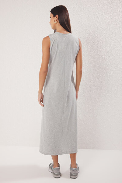 Trendyol Modest Šedé šaty bez rukávů s dlouhou podšívkou TCTSS21UK0034