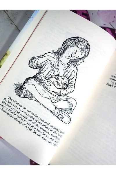 Penguin Books Charlotte's Web (Hardcover)