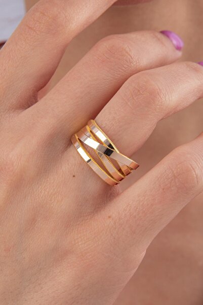 Fiyonk Kuyumculuk 22 Ayar Görünümlü 14 Ayar Altın 4 Sıralı Ajda Yüzük – Gücün ve Işıltının Dört Katlı Yansıması