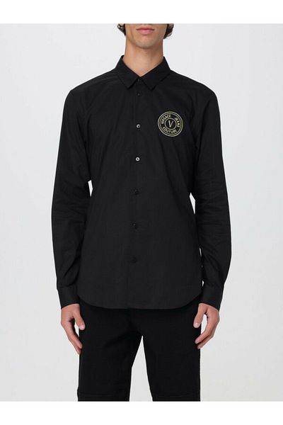 Versace قميص رجالي بياقة وأكمام طويلة وشعار مطبوع باللون الأسود والذهبي 78GALYS2CN002-G89