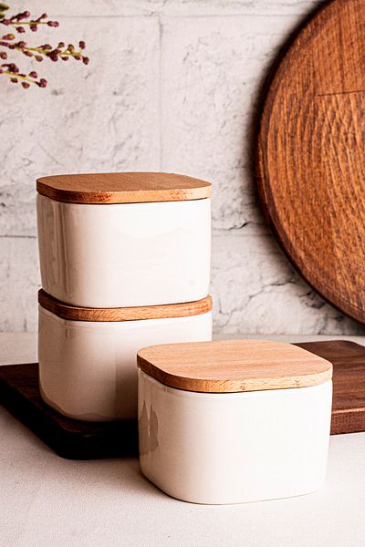 Snippy Luma Soft White - 3-Piece Wooden Vacuum Lid Ceramic Breakfast Ceramic Bowl Snack Bowl 300 ml