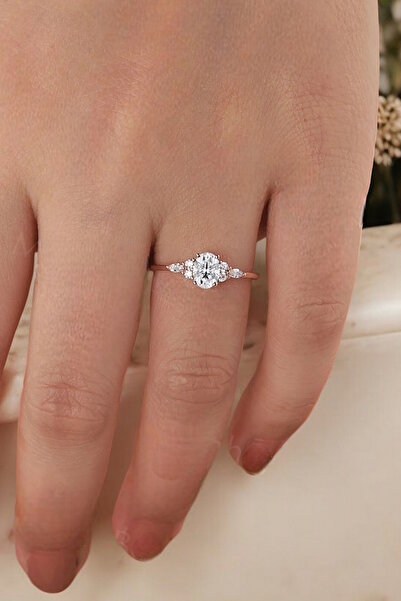 My Diamond Tasarım Tektaş Yüzük HRD Sertiifikalı Oval Pırlanta