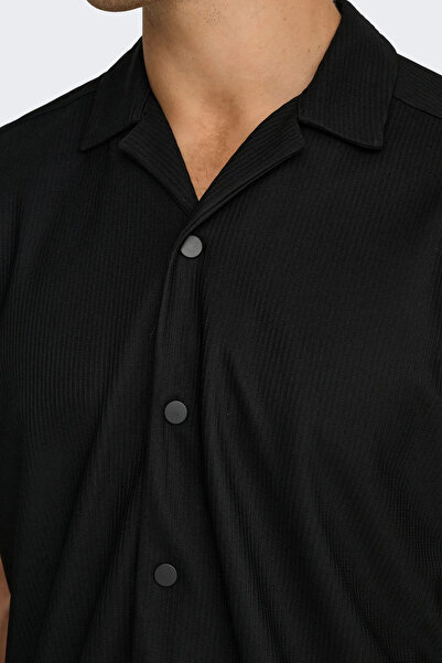 Only & Sons Чоловіча сорочка з коротким рукавом, зручним кроєм та кнопками 22032560 Чорна