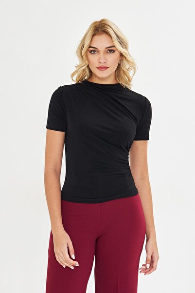 BELISTIL بلوزة محبوكة قابلة للتمدد ذات ثنيات سوداء وياقة دائرية وأكمام قصيرة