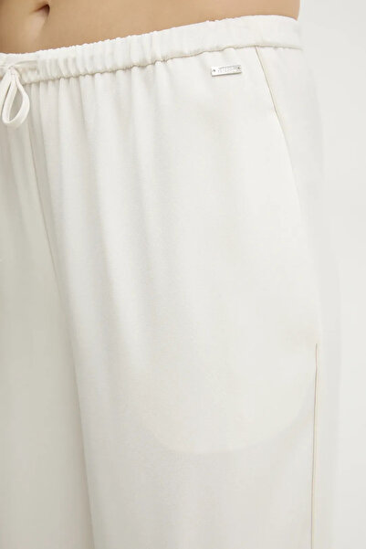 Armani Exchange Women's Wide Leg Tie Elastic Waist Straight Relaxed Cut White Pants Xw 000143 Af10840-U1003
