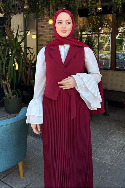 Ovn. Vest Skirt Pleated Suit - Claret Red
