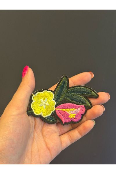 Gönülden Tasarım 10X7 cm Iron-On Colorful Flower Coat of Arms
