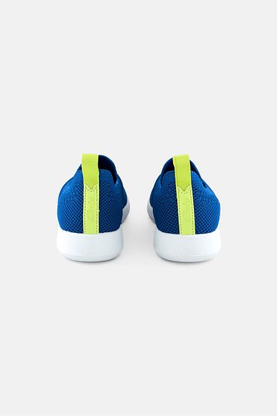 CLARKS Kids Girl Ezera Walk Slip On Shoes, Blue